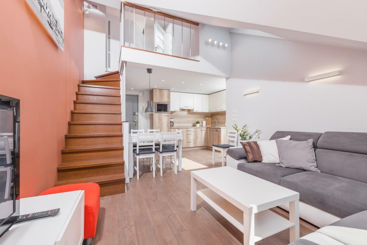 Cheerful Air Conditioned Apartment With Mezzanine And Parking - Old Town Краков Экстерьер фото