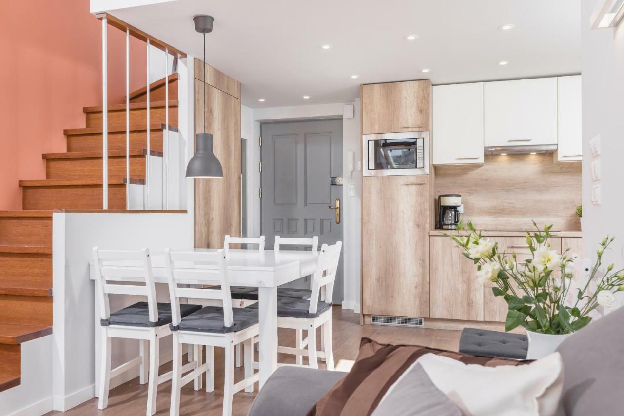 Cheerful Air Conditioned Apartment With Mezzanine And Parking - Old Town Краков Экстерьер фото