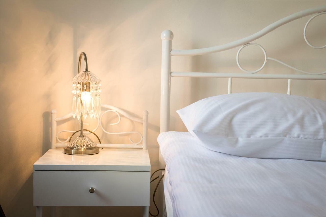 Cheerful Air Conditioned Apartment With Mezzanine And Parking - Old Town Краков Экстерьер фото