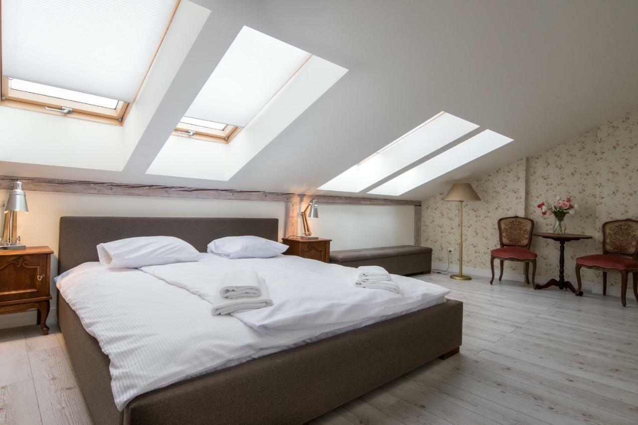 Cheerful Air Conditioned Apartment With Mezzanine And Parking - Old Town Краков Экстерьер фото